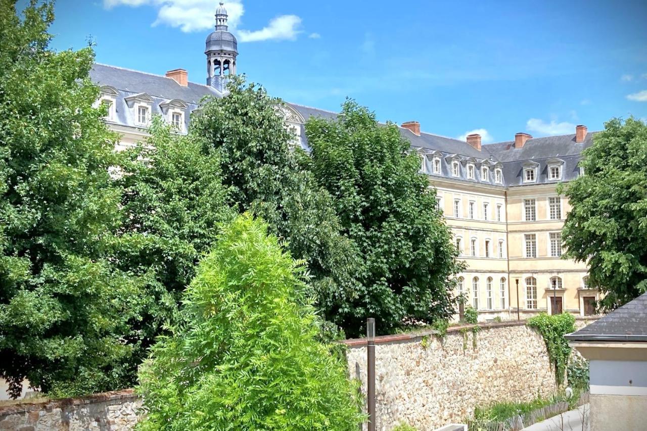 Elegant - Studio Proche Cathedrale Et Au Calme Apartamento Le Mans Exterior foto